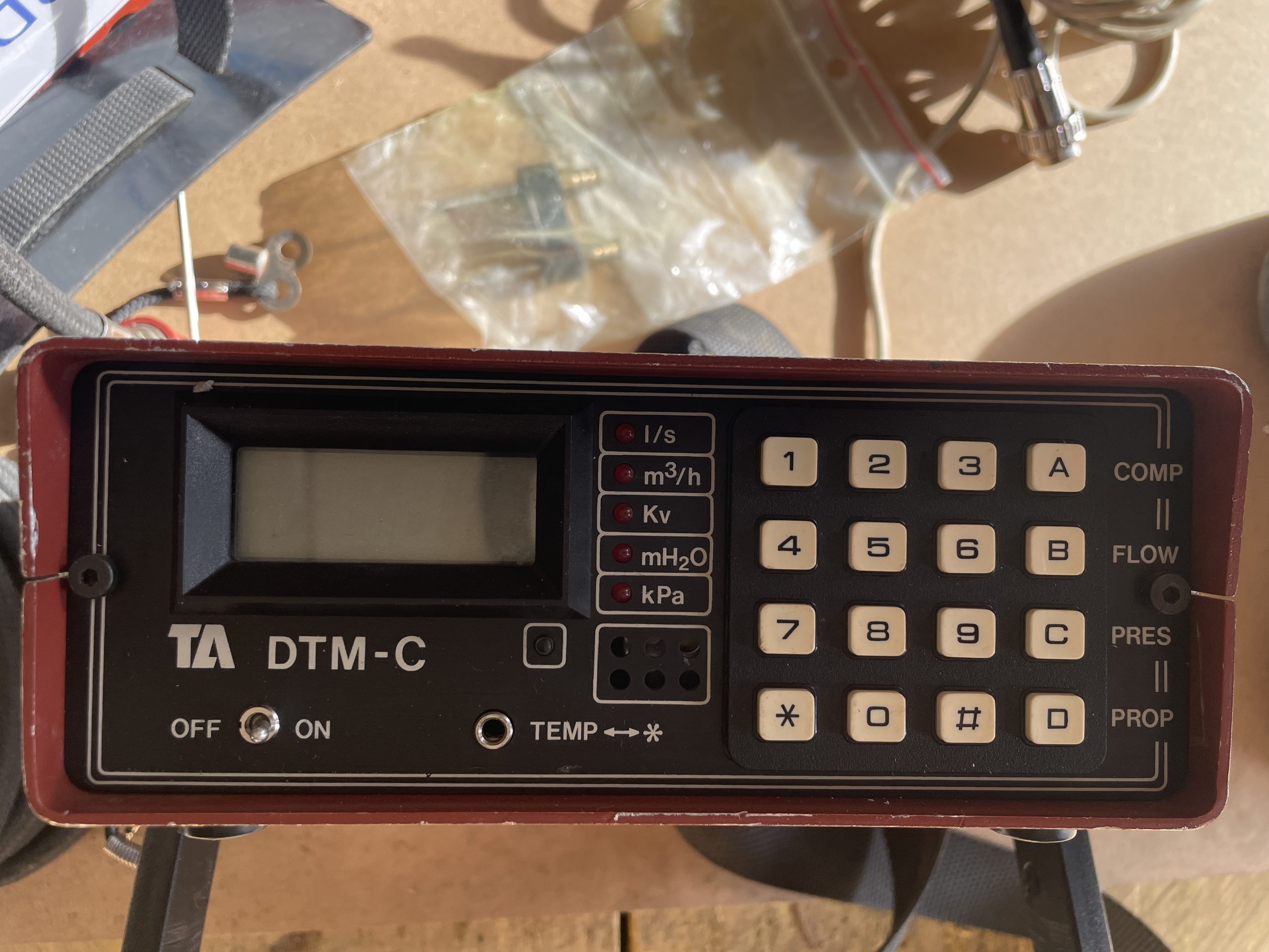 PLOMBERIE CHAUFFAGE : KIT instruments de mesure TA DTM-M 305 812-04 – ABX  Outillage