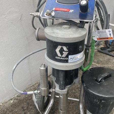 GRACO MERKUR G45C05, année 2021: Airless sur chariot, trémie; pistolet .. complète et très peu servi.