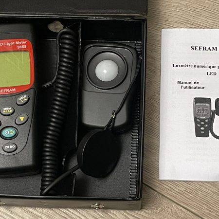 SEFRAM 9855: luxmetre   multi-LED LIGHT METER   NUMERIC