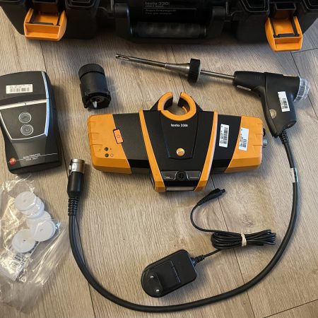 ANALYSEUR DE COMUSTION : TESTO 330i avec sonde et imprimante en excellent etat ..