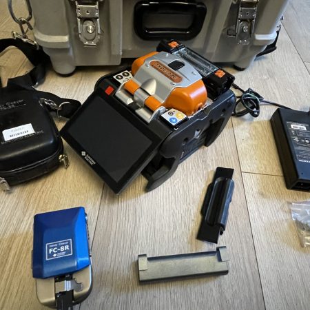 soudeuse fibre optique : SUMITOMO TYPE-72C avec cliveuse FC-8R. tres bon etat