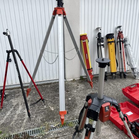 Laser hilti roltatif et multi-ligne; trepids ..trepods ...